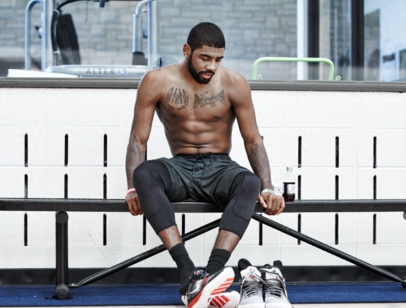 NBA公认5大“坦克”后卫，科比麒麟臂不输姚明 威少肌肉似刀刻