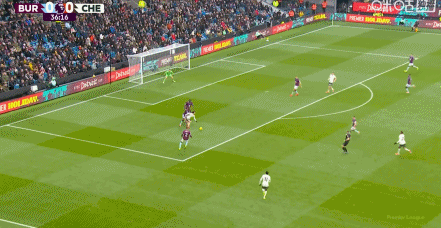 半场-切尔西暂1-0伯恩利 内托破门吉滕斯送助攻