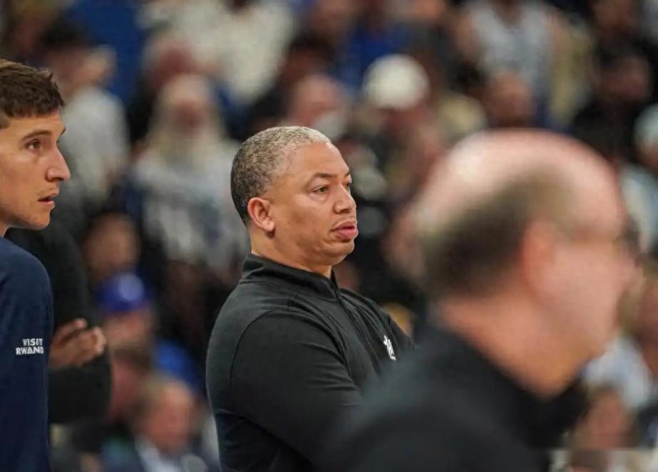 快船今夏引援引崩盘！防守外线大空，进攻无稳定点，季后赛难进！